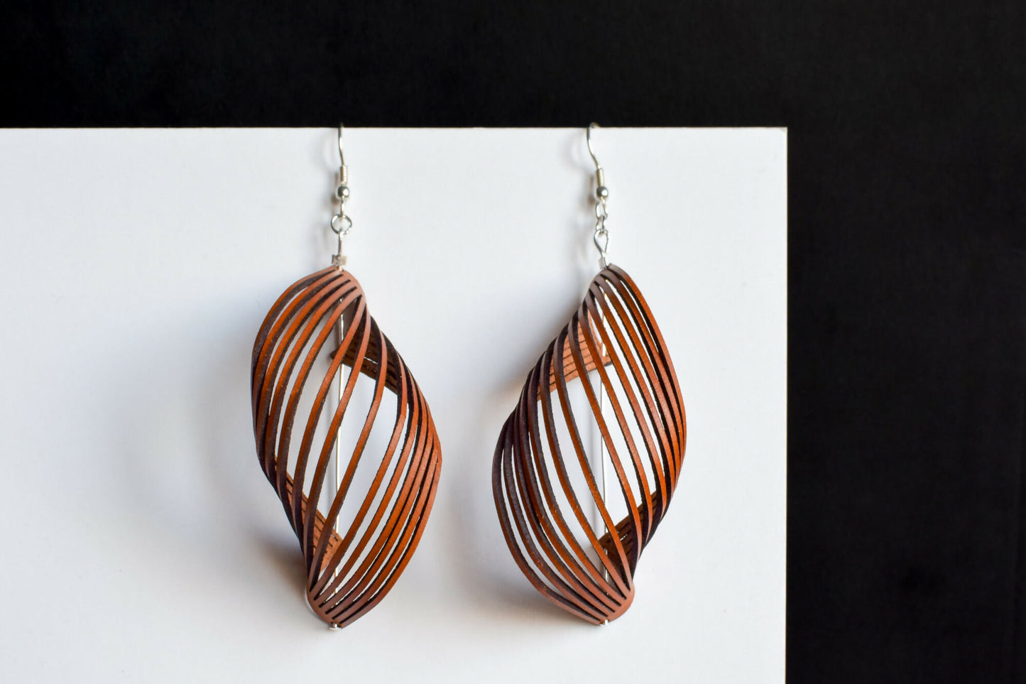 leather_earrings_43