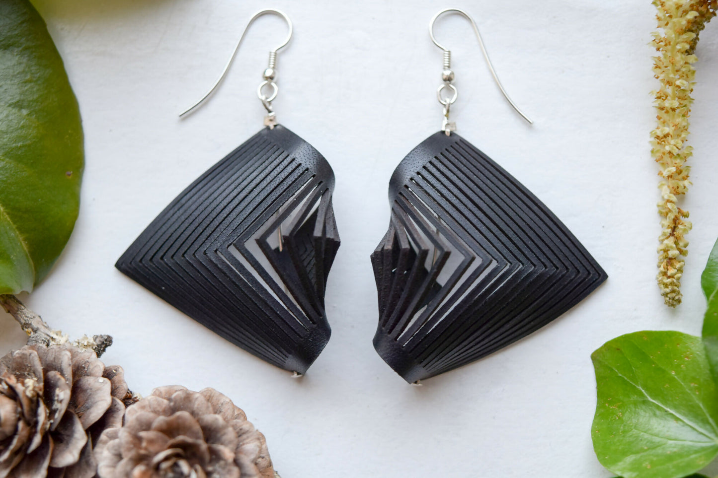 leather_earrings_29